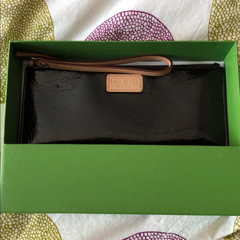 Kate Spade wristlet! Patent Brown Leather!
